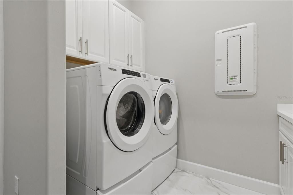 For Sale: $1,250,000 (3 beds, 3 baths, 2471 Square Feet)