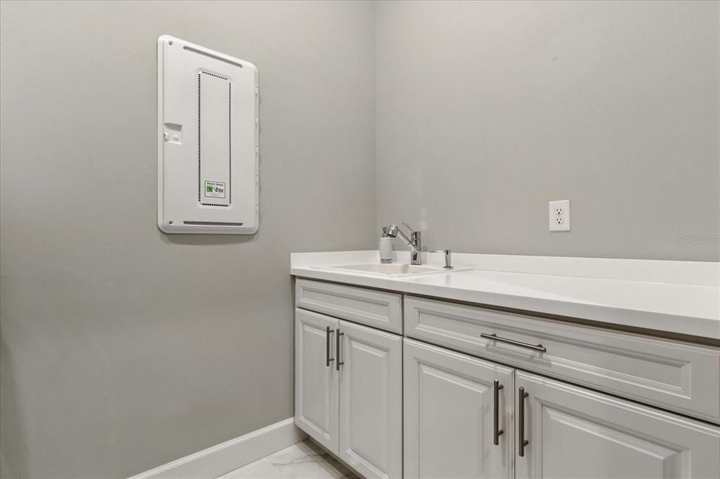 For Sale: $1,250,000 (3 beds, 3 baths, 2471 Square Feet)