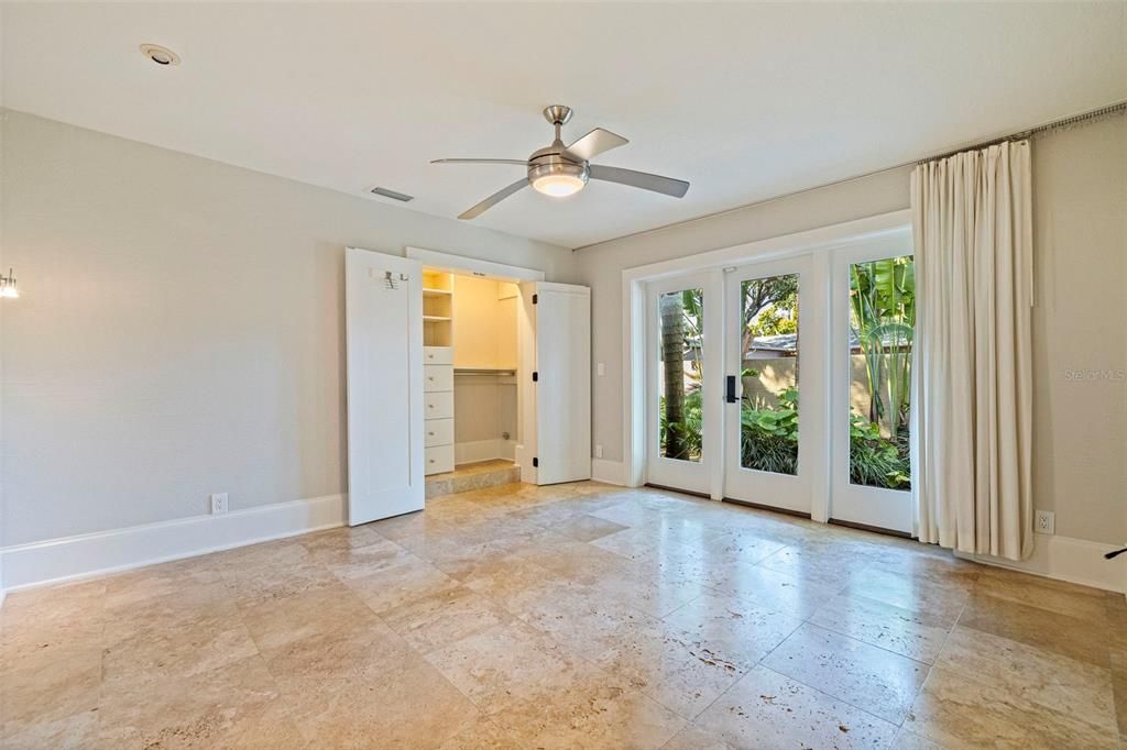 For Sale: $1,795,000 (4 beds, 3 baths, 2698 Square Feet)