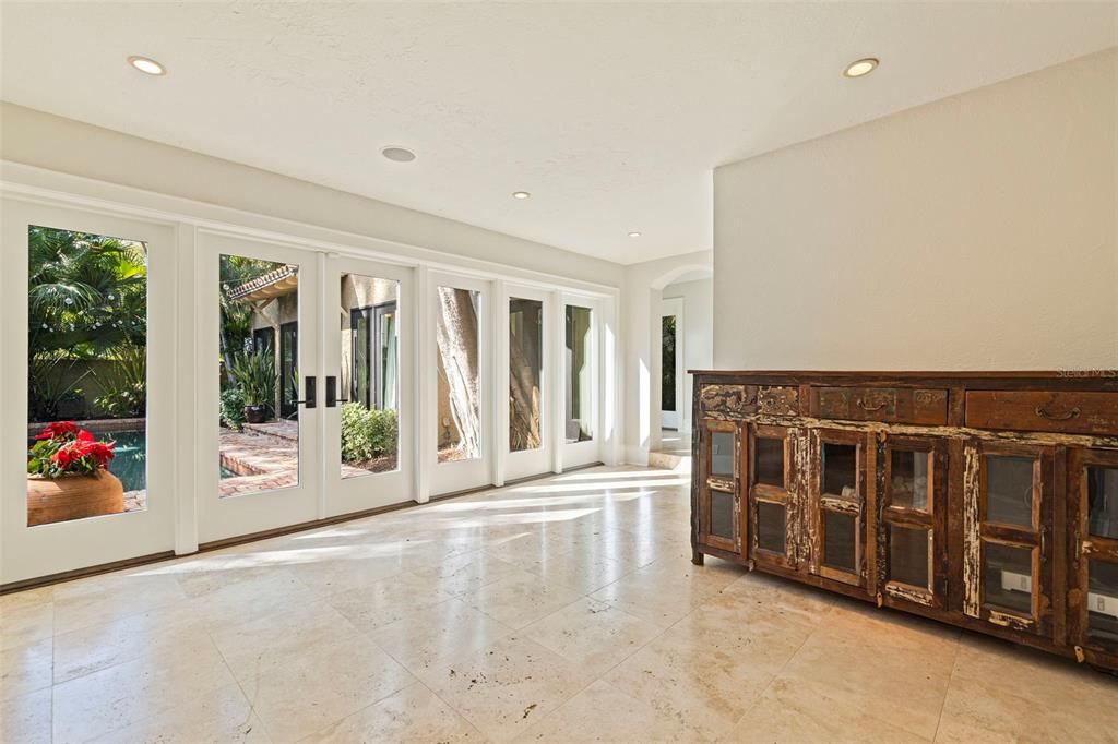 For Sale: $1,795,000 (4 beds, 3 baths, 2698 Square Feet)