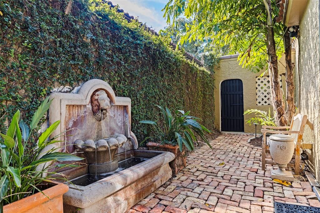 For Sale: $1,795,000 (4 beds, 3 baths, 2698 Square Feet)