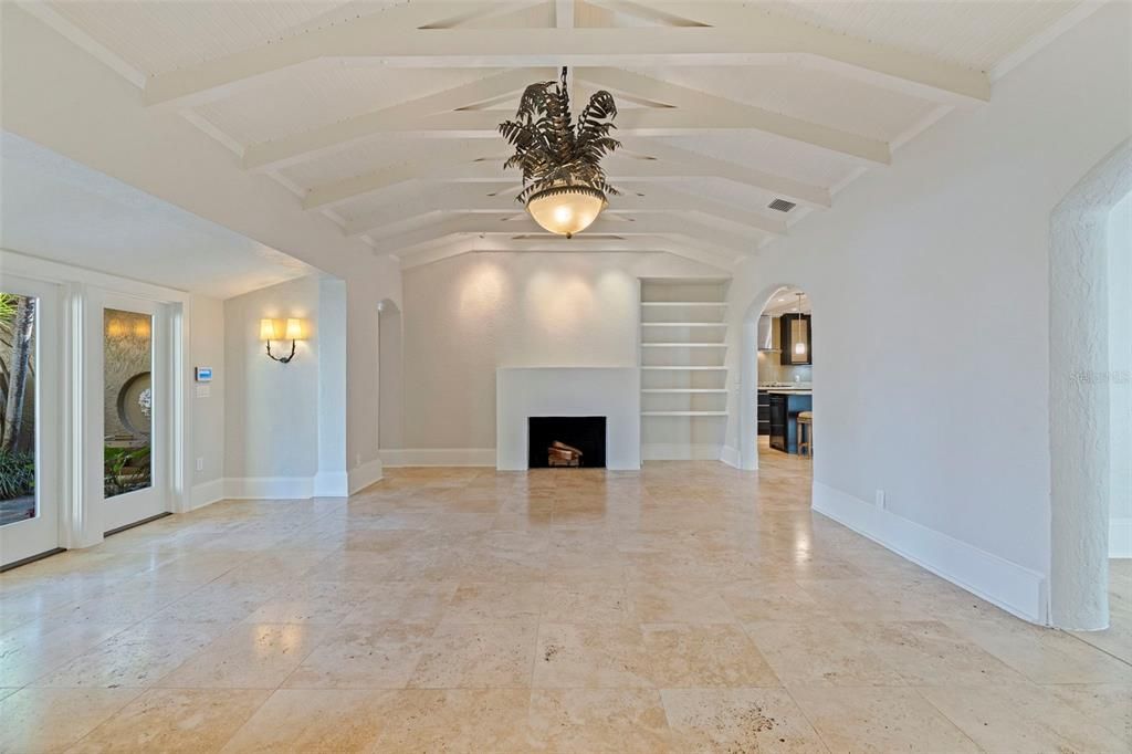 For Sale: $1,795,000 (4 beds, 3 baths, 2698 Square Feet)