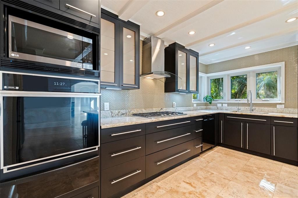 For Sale: $1,795,000 (4 beds, 3 baths, 2698 Square Feet)