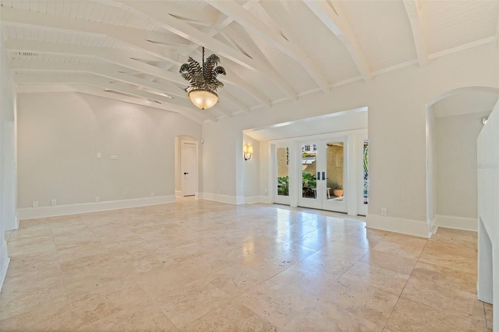 For Sale: $1,795,000 (4 beds, 3 baths, 2698 Square Feet)