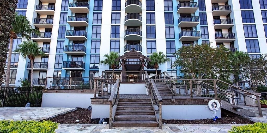 For Rent: $1,375 (0 beds, 1 baths, 612 Square Feet)