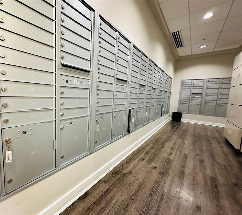 For Rent: $1,375 (0 beds, 1 baths, 612 Square Feet)