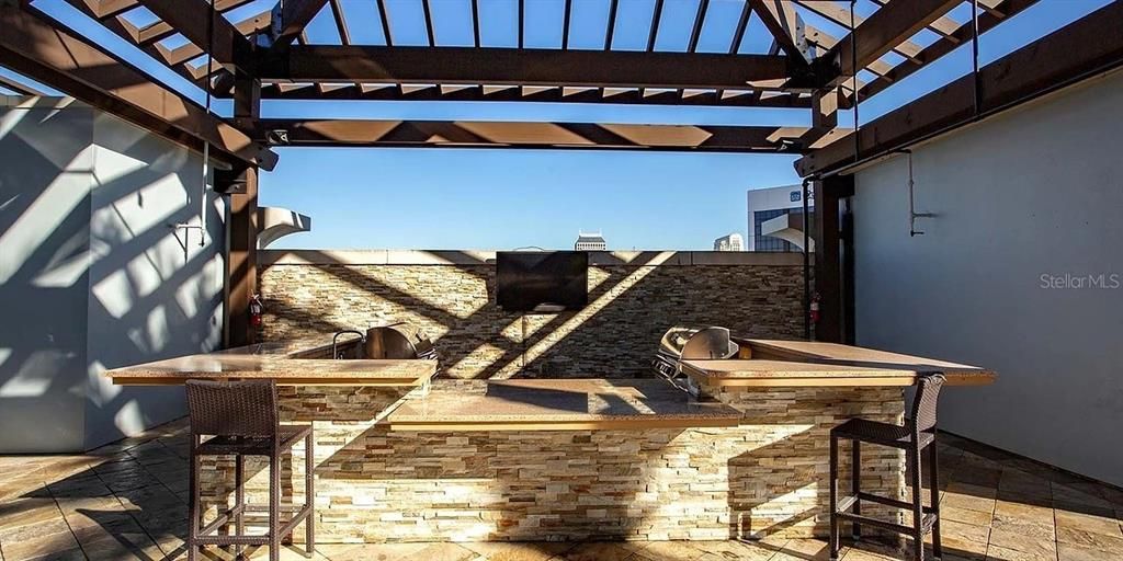 For Rent: $1,375 (0 beds, 1 baths, 612 Square Feet)