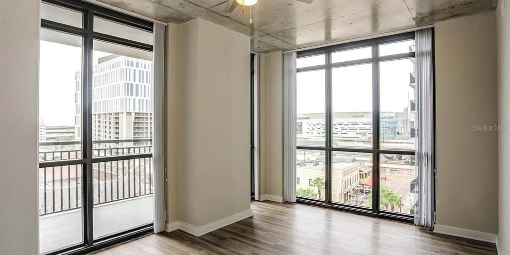 For Rent: $1,375 (0 beds, 1 baths, 612 Square Feet)