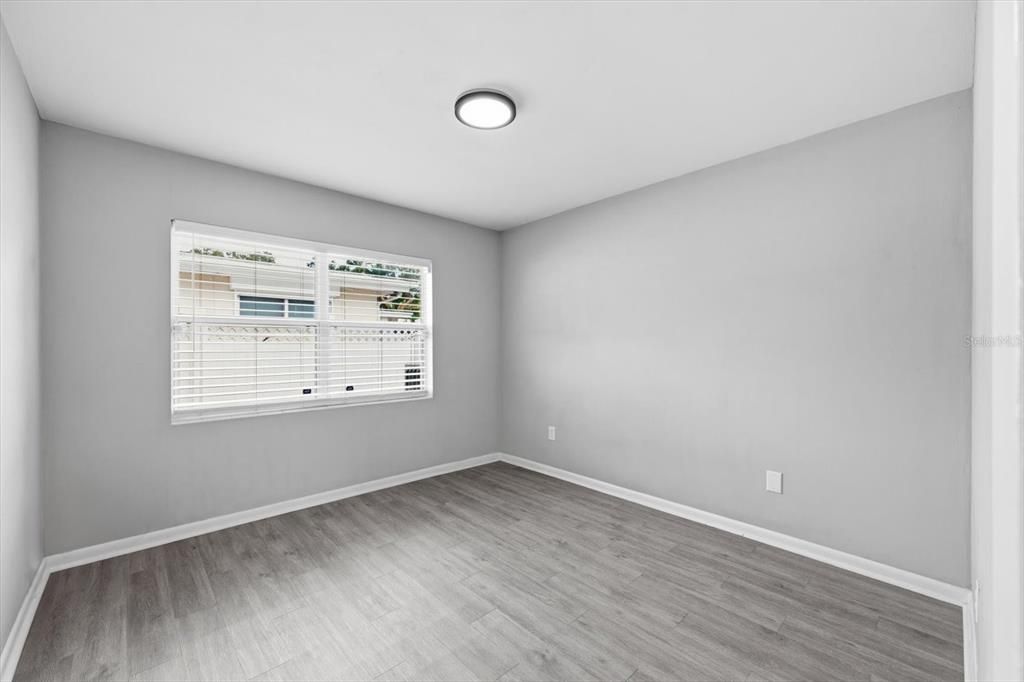 For Sale: $349,900 (3 beds, 1 baths, 1226 Square Feet)