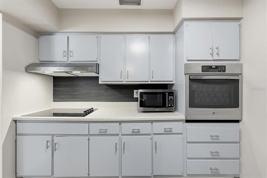 For Sale: $349,900 (3 beds, 1 baths, 1226 Square Feet)