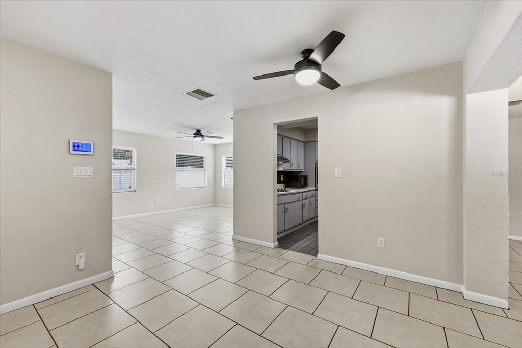 For Sale: $349,900 (3 beds, 1 baths, 1226 Square Feet)