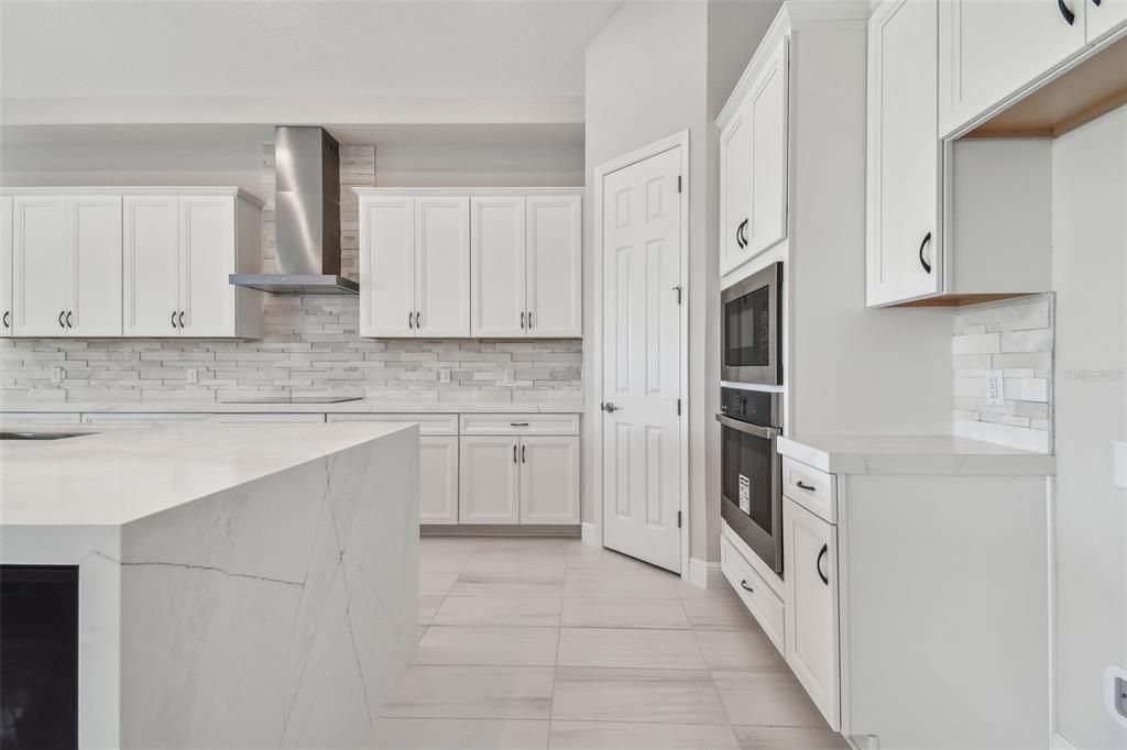 For Rent: $4,200 (4 beds, 4 baths, 3281 Square Feet)