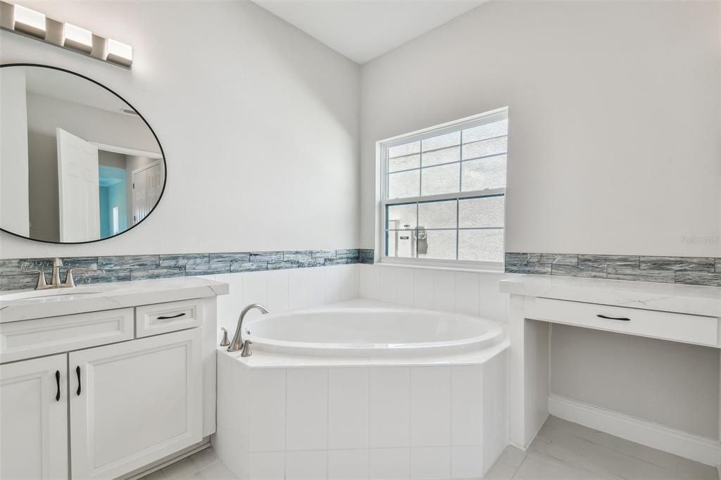 For Rent: $4,200 (4 beds, 4 baths, 3281 Square Feet)