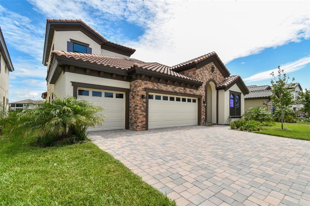 For Rent: $4,200 (4 beds, 4 baths, 3281 Square Feet)