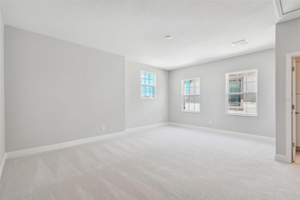 For Rent: $4,200 (4 beds, 4 baths, 3281 Square Feet)