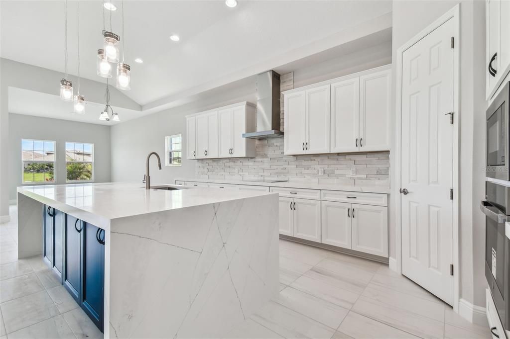 For Rent: $4,200 (4 beds, 4 baths, 3281 Square Feet)