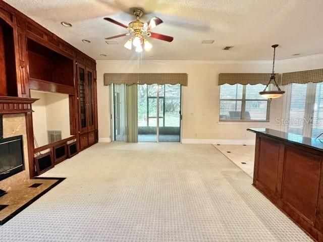 出租: $3,795 (5 贝兹, 4 浴室, 3758 平方英尺)