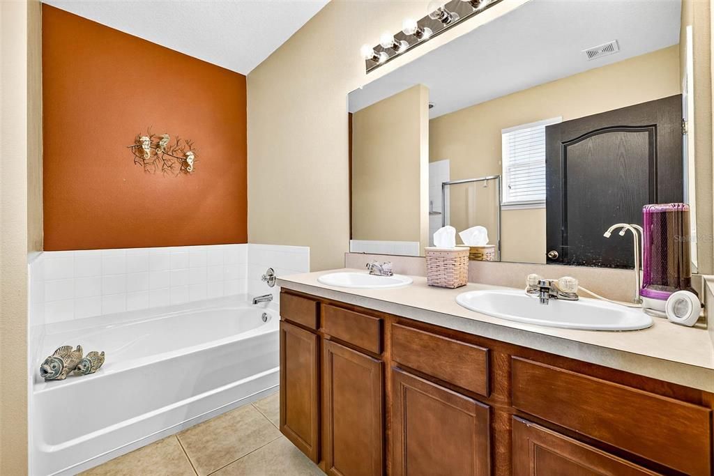 For Sale: $339,900 (3 beds, 2 baths, 1810 Square Feet)