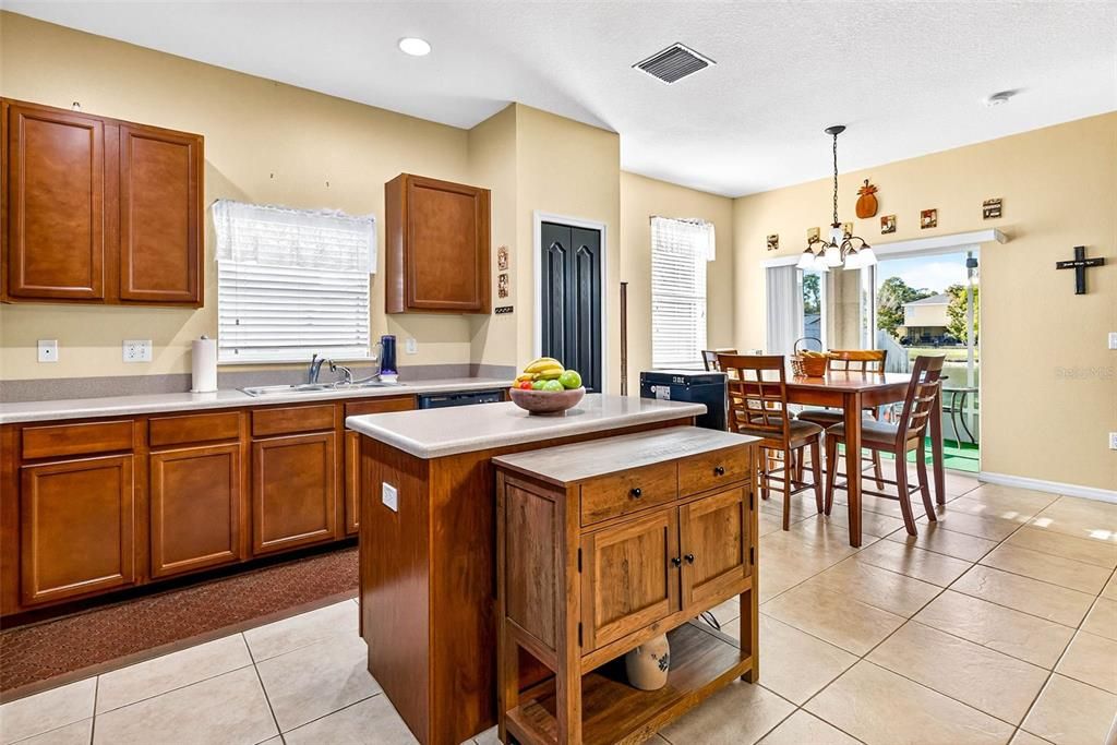 For Sale: $339,900 (3 beds, 2 baths, 1810 Square Feet)