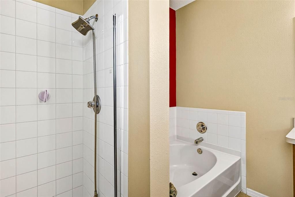 For Sale: $339,900 (3 beds, 2 baths, 1810 Square Feet)