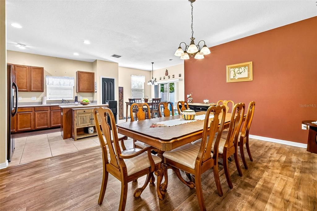 For Sale: $339,900 (3 beds, 2 baths, 1810 Square Feet)