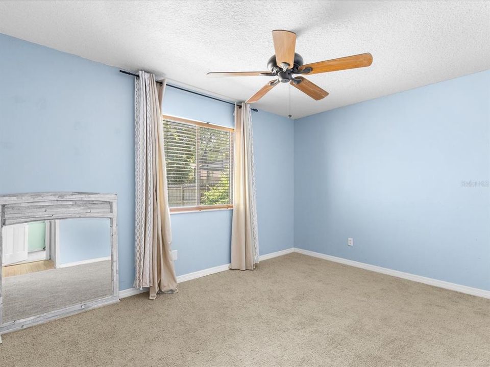 待售: $525,000 (4 贝兹, 2 浴室, 2022 平方英尺)