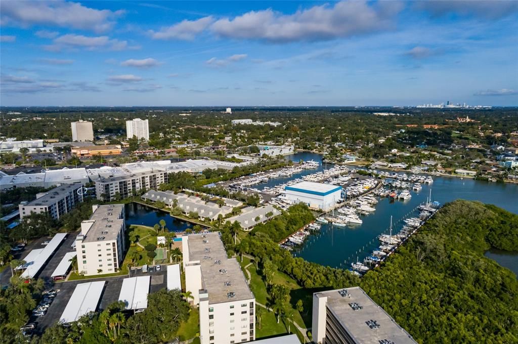 待售: $385,000 (2 贝兹, 2 浴室, 1170 平方英尺)