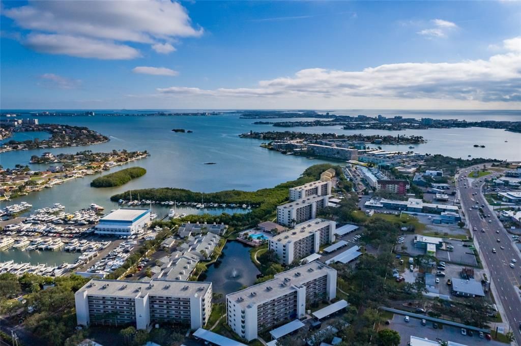 待售: $385,000 (2 贝兹, 2 浴室, 1170 平方英尺)