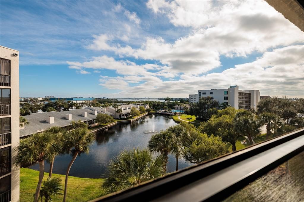 待售: $385,000 (2 贝兹, 2 浴室, 1170 平方英尺)