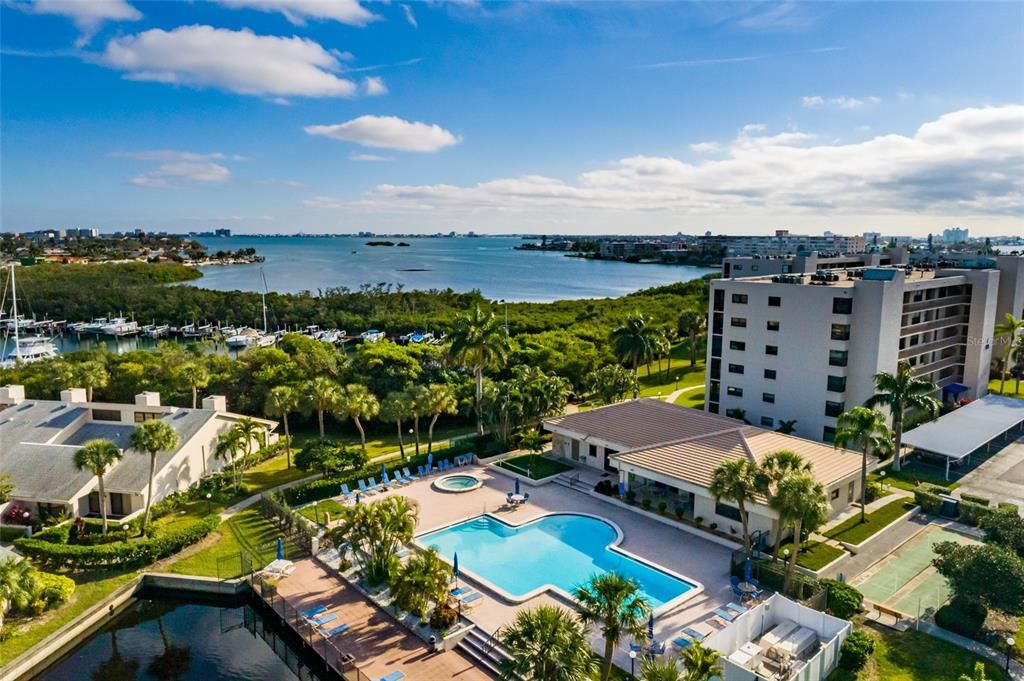 待售: $385,000 (2 贝兹, 2 浴室, 1170 平方英尺)