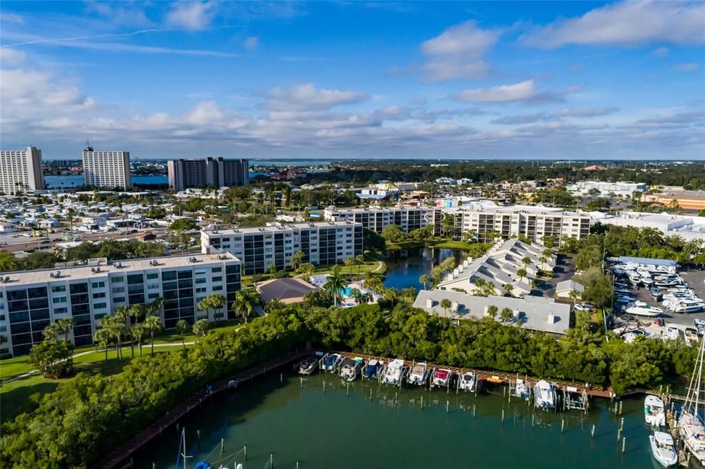 待售: $385,000 (2 贝兹, 2 浴室, 1170 平方英尺)