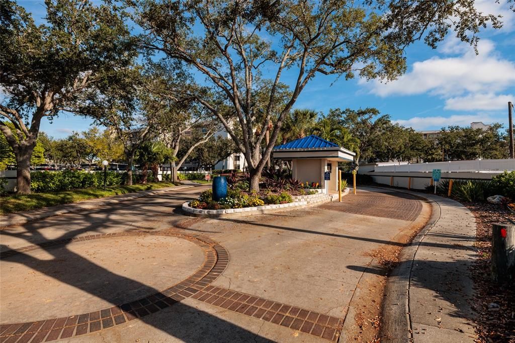 待售: $385,000 (2 贝兹, 2 浴室, 1170 平方英尺)