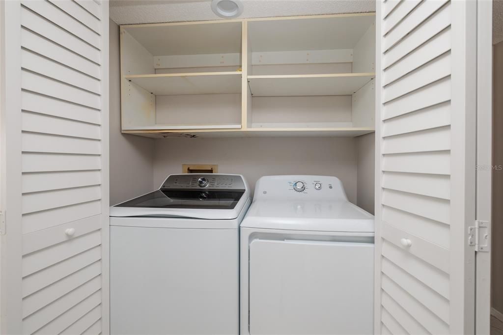 待售: $385,000 (2 贝兹, 2 浴室, 1170 平方英尺)