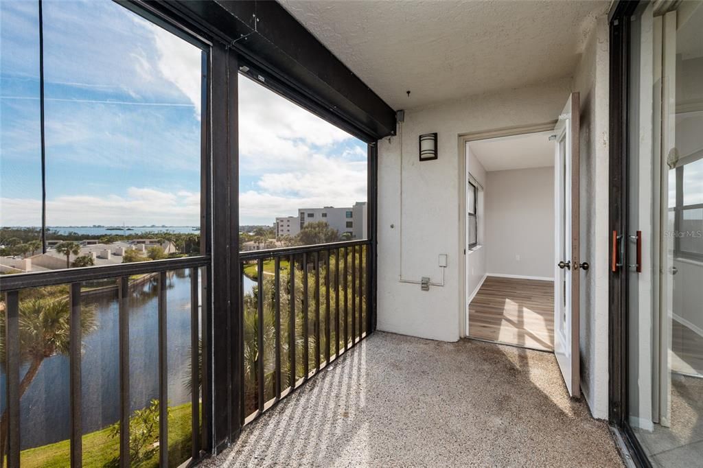 待售: $385,000 (2 贝兹, 2 浴室, 1170 平方英尺)