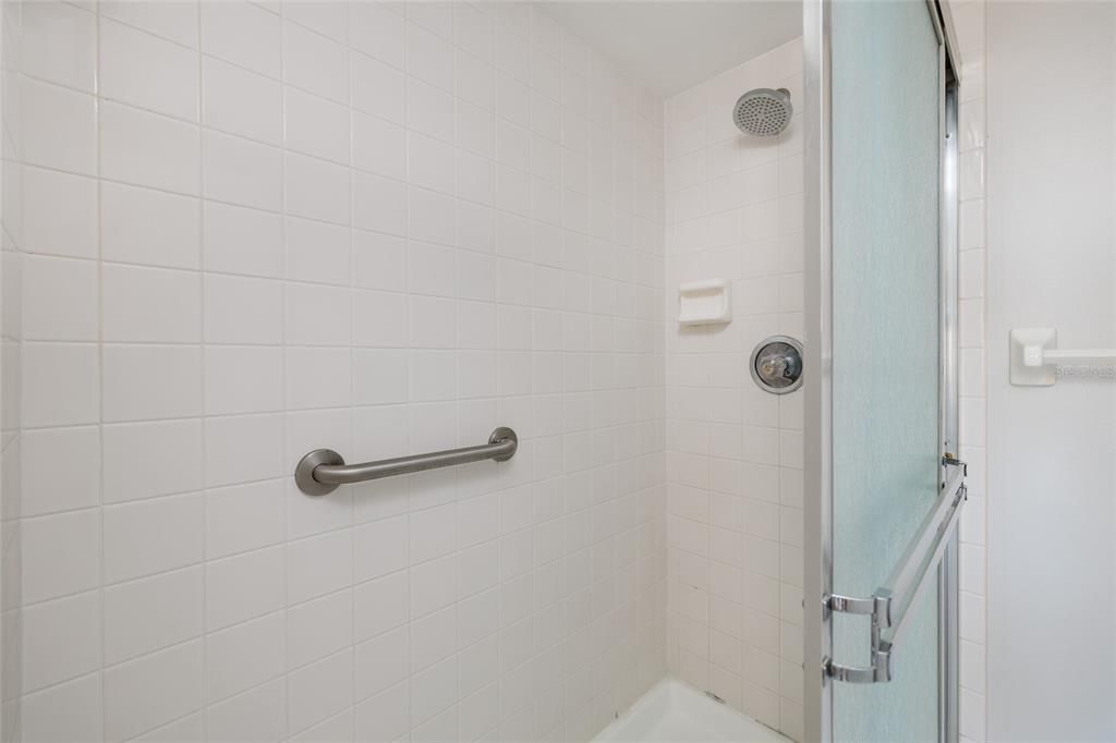 待售: $385,000 (2 贝兹, 2 浴室, 1170 平方英尺)