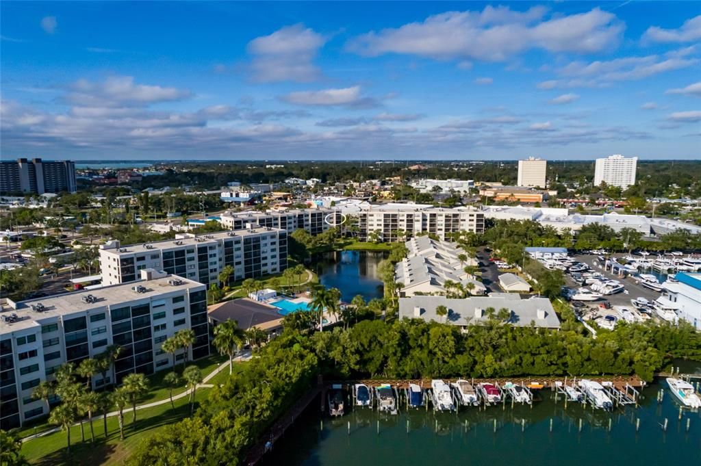 待售: $385,000 (2 贝兹, 2 浴室, 1170 平方英尺)