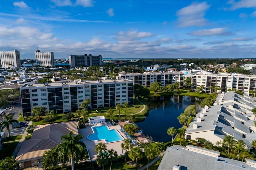 待售: $385,000 (2 贝兹, 2 浴室, 1170 平方英尺)