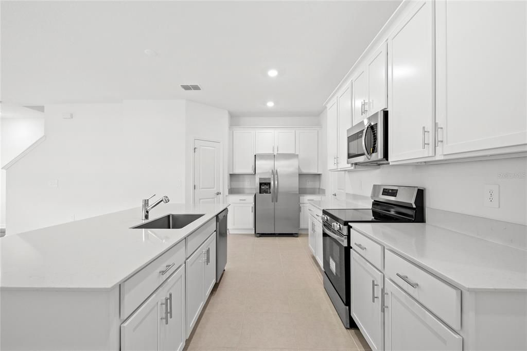 For Rent: $2,750 (3 beds, 2 baths, 1795 Square Feet)