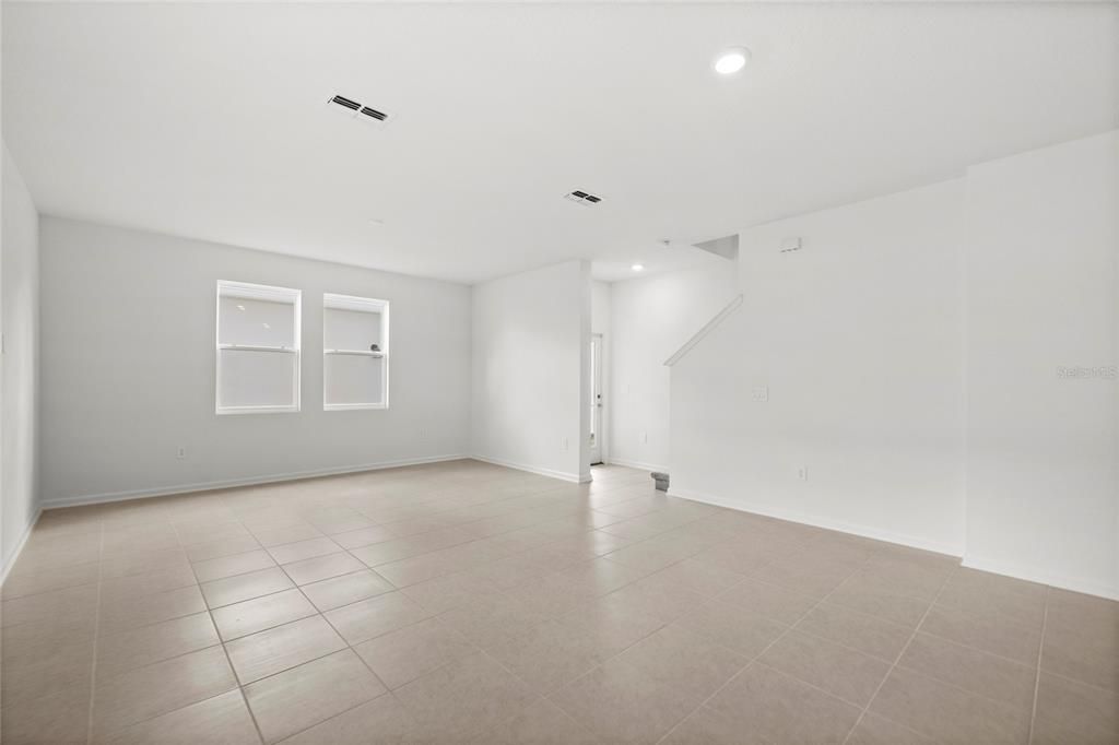 For Rent: $2,750 (3 beds, 2 baths, 1795 Square Feet)