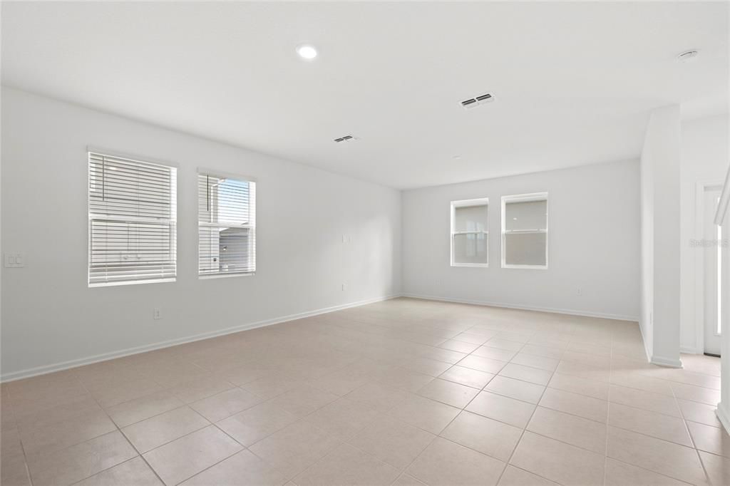 For Rent: $2,750 (3 beds, 2 baths, 1795 Square Feet)