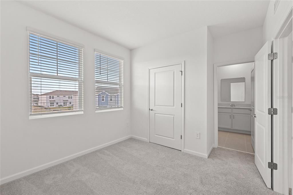 For Rent: $2,750 (3 beds, 2 baths, 1795 Square Feet)