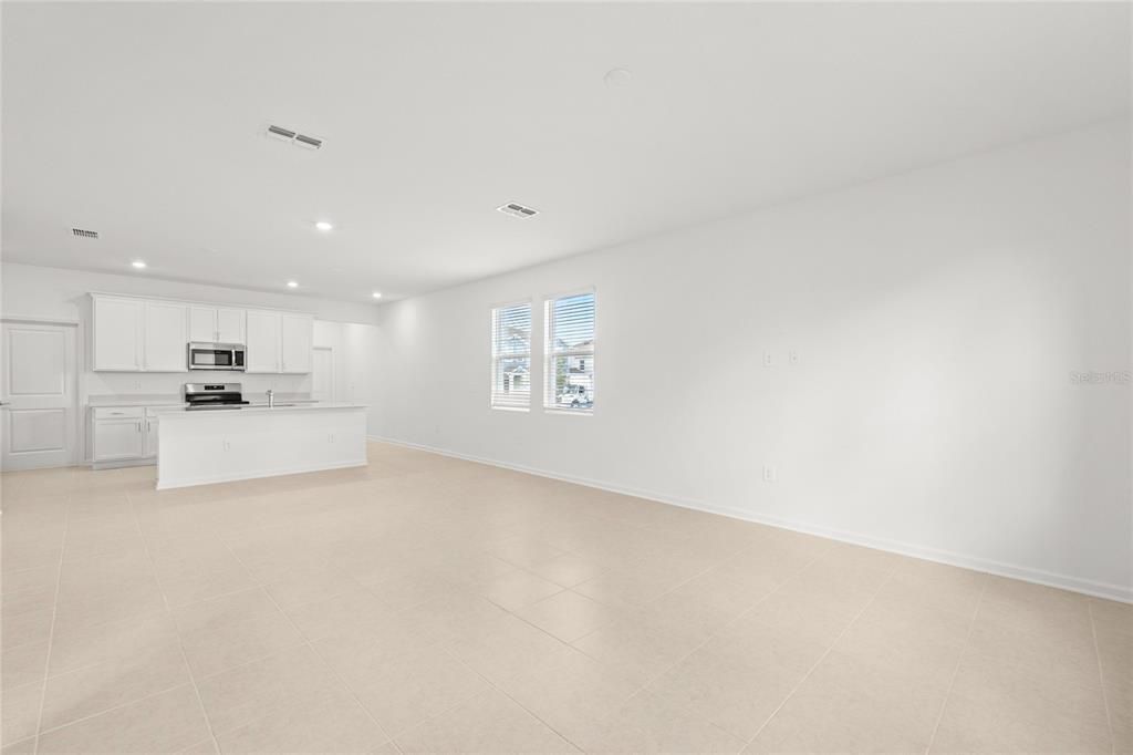 For Rent: $2,750 (3 beds, 2 baths, 1795 Square Feet)