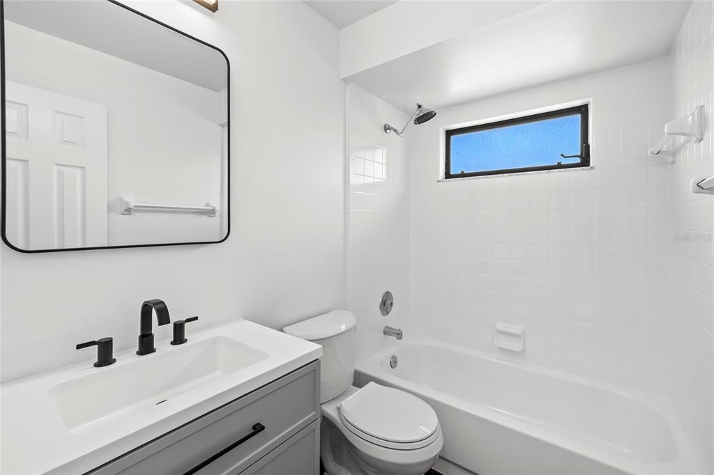 For Rent: $3,700 (3 beds, 2 baths, 1723 Square Feet)