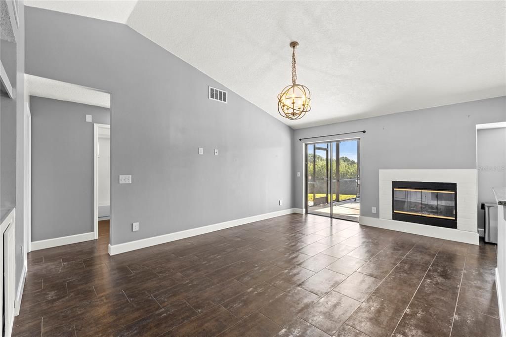 For Rent: $3,700 (3 beds, 2 baths, 1723 Square Feet)