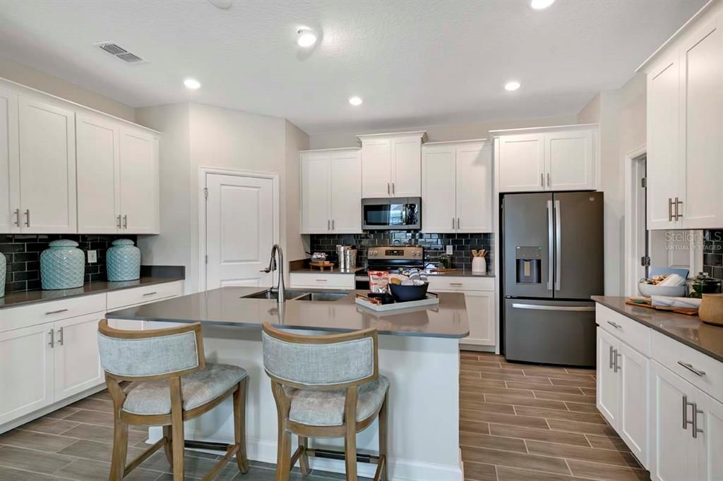 For Sale: $522,701 (4 beds, 3 baths, 2139 Square Feet)