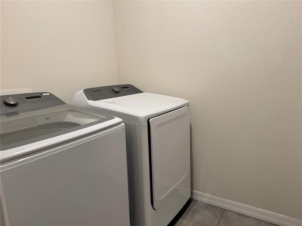 В аренду: $2,600 (5 спален, 3 ванн, 2616 Квадратных фут)