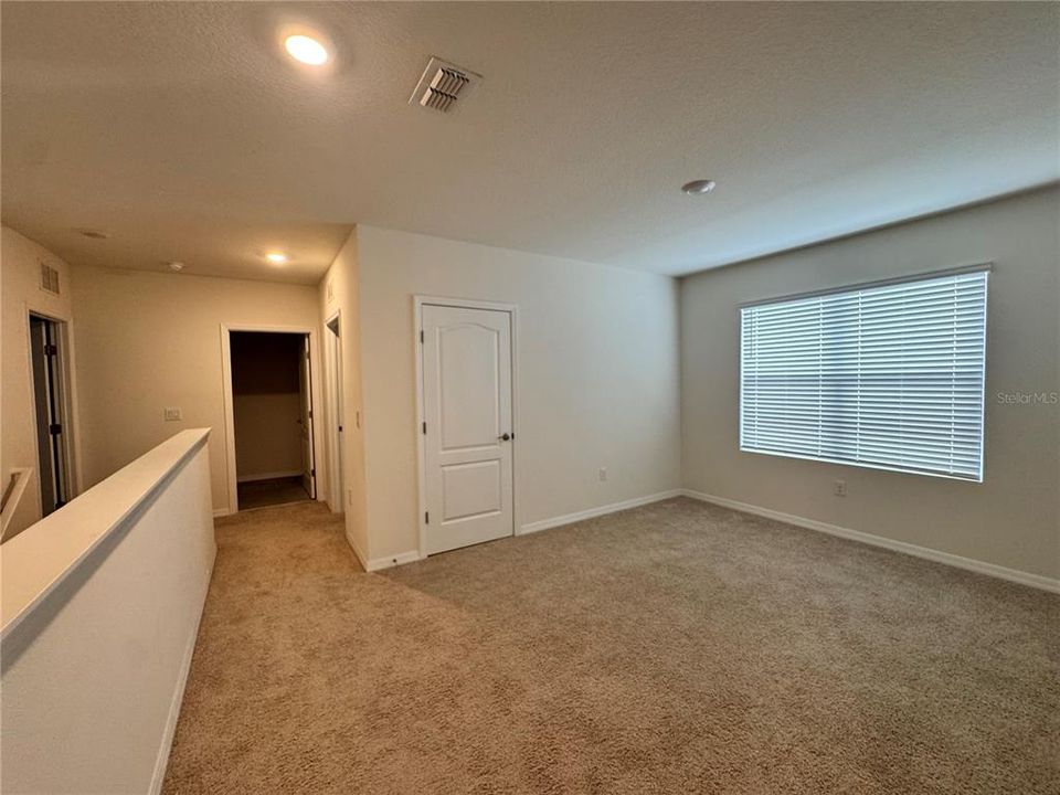 В аренду: $2,600 (5 спален, 3 ванн, 2616 Квадратных фут)