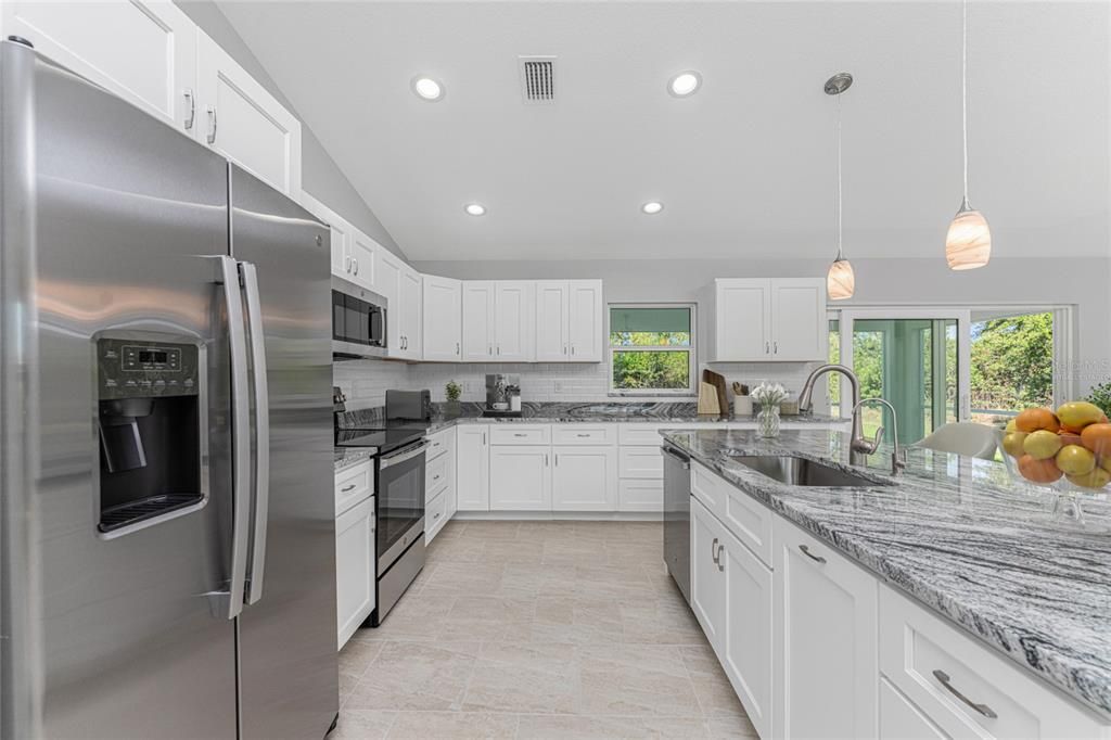 For Sale: $360,000 (3 beds, 2 baths, 1670 Square Feet)