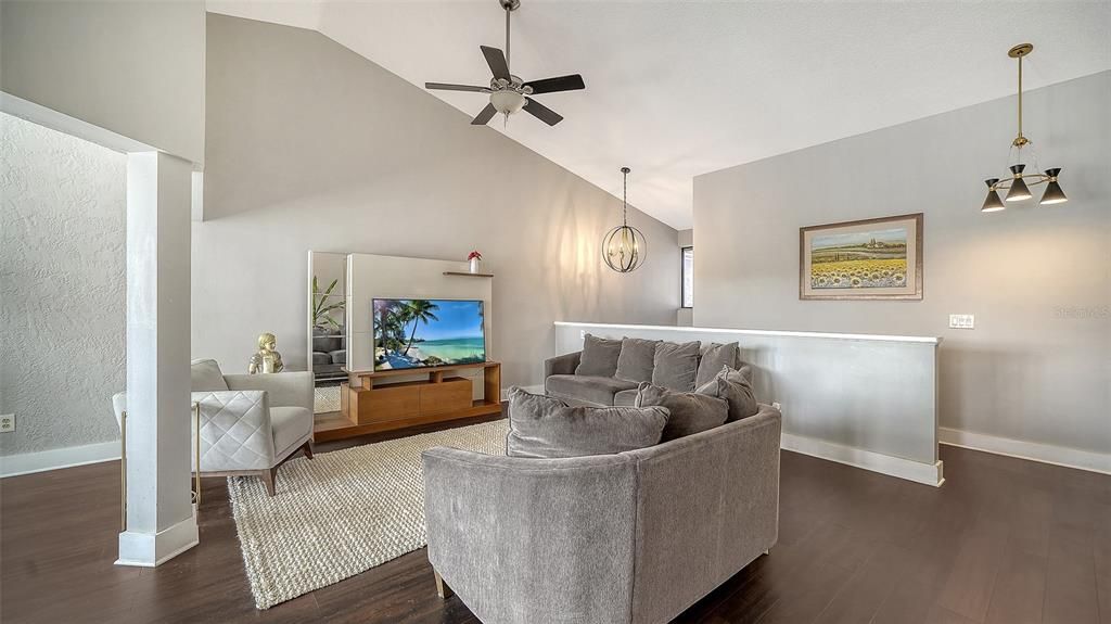 En Venta: $479,000 (3 camas, 2 baños, 1899 Pies cuadrados)