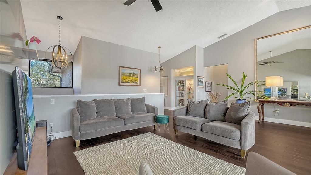 En Venta: $479,000 (3 camas, 2 baños, 1899 Pies cuadrados)